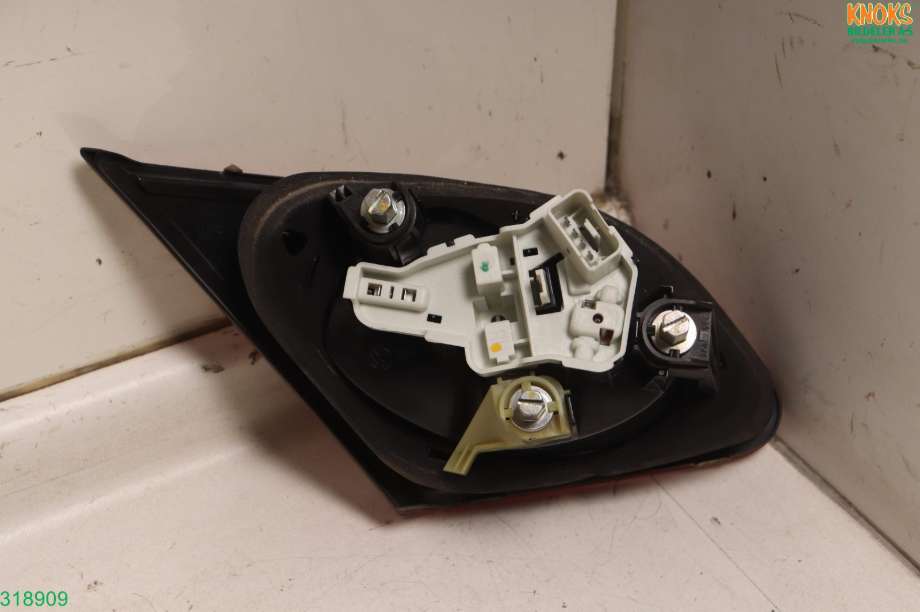 Baklykt høyre indre til VW CC 2008-2012 (PASSAT CC) (PASSAT CC) (VOLKSWAGEN|3C8 945 094 F|)