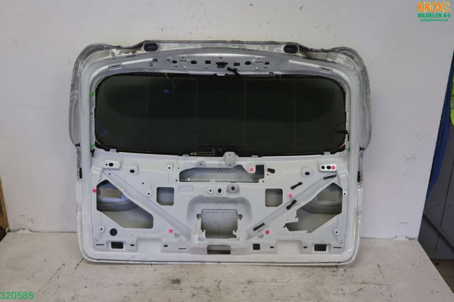 Bakluke til Mercedes E-Klasse 2016-2023 (W213) (W213) (MERCEDES|A 213 740 01 05|)