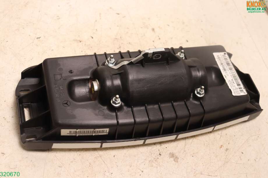 Airbag passasjer til Mercedes GLK 2008-2015 (X204) (X204) (MERCEDES|A 204 860 12 00|)