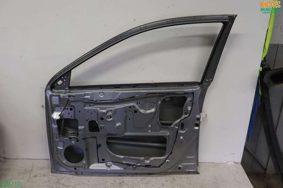 Dør høyre foran til Subaru Legacy 2009-2015  (SUBARU|60009AJ0209P|)