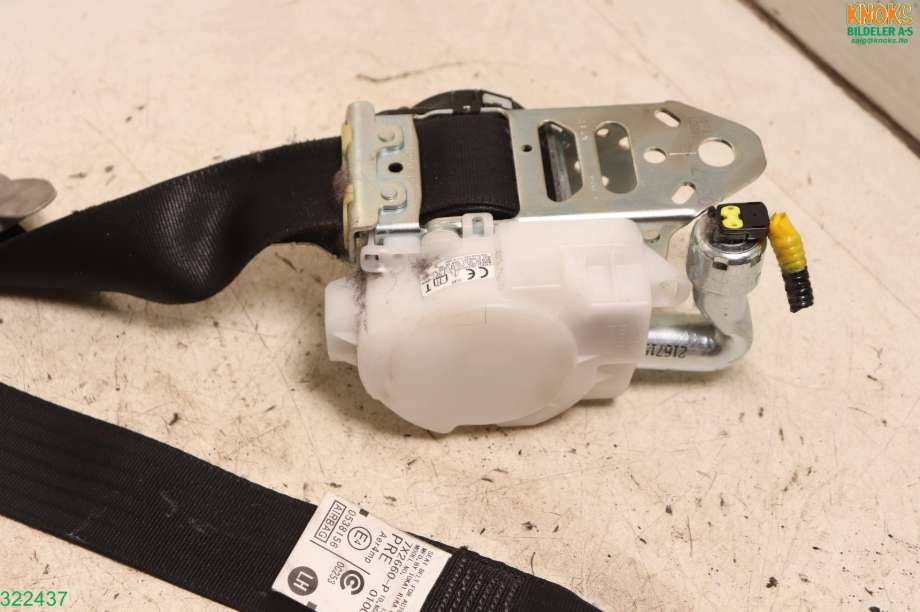 Sikkerhetsbelte foran venstre til Toyota Prius +7 2012-2020 (Type III) (stasjonsvogn) (stasjonsvogn) (TOYOTA|7322047251B0|)