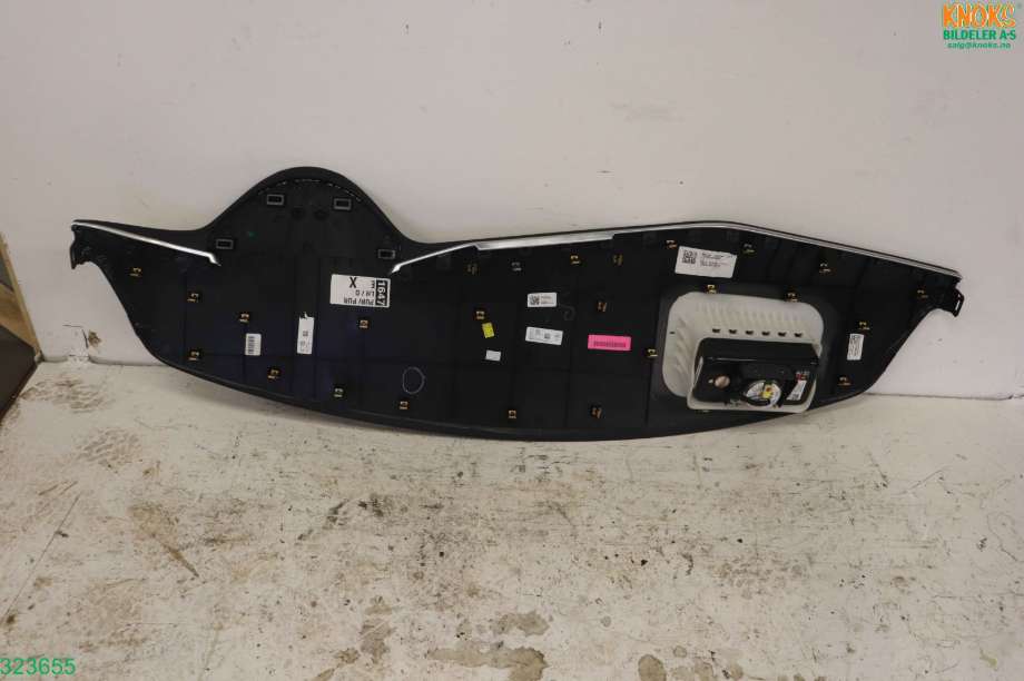 Dashbord til Tesla Model X 2016-->>  (TESLA|1054145-10-E|)