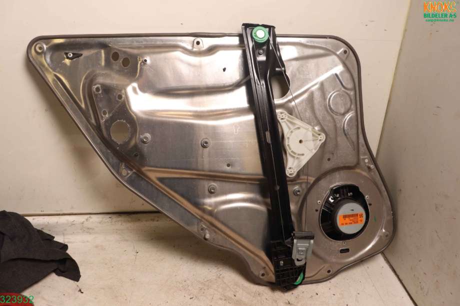 Ruteheis til Mercedes C-Klasse 2011-2014 (Fase 2) (W204) (W204) (MERCEDES|A 212 730 18 79|)