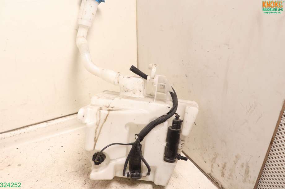 Spylertank til VW Polo, 2014-2017 (Type V, Fase 2)  (VOLKSWAGEN|6C0 955 453 H)