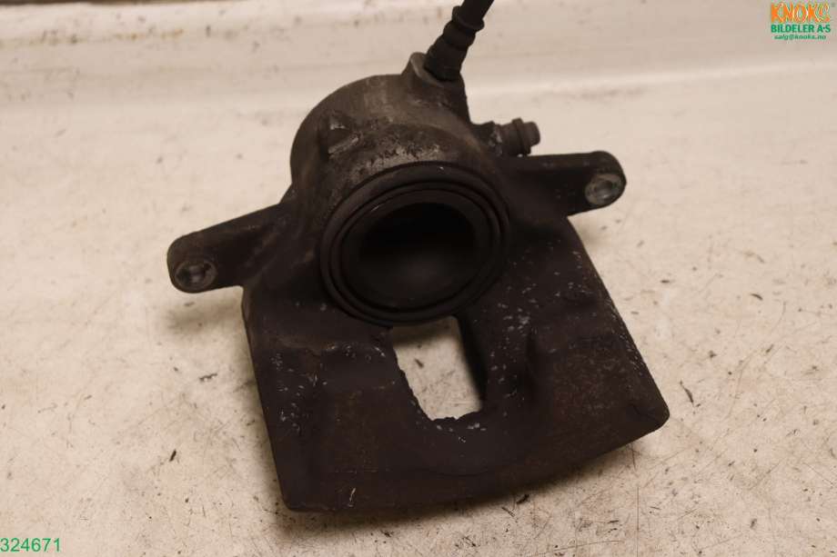 Bremsecaliper venstre foran til Mercedes E-Klasse 2009-2013 (Fase 1) (W212) (W212) (MERCEDES|A 204 421 23 81|)