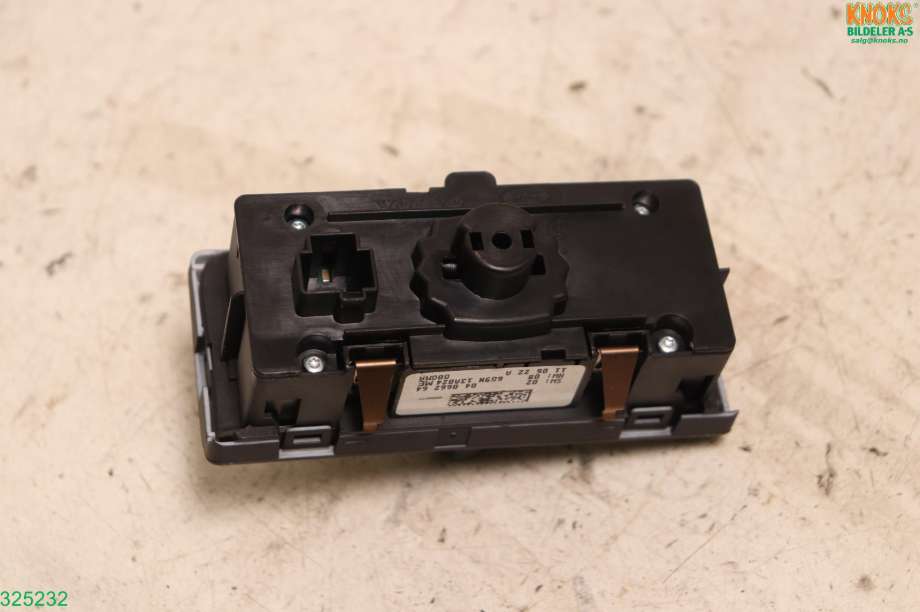 Bryter lys til Land Rover Freelander 2007-2014 (Type II)  (LAND-ROVER|LR005201|)
