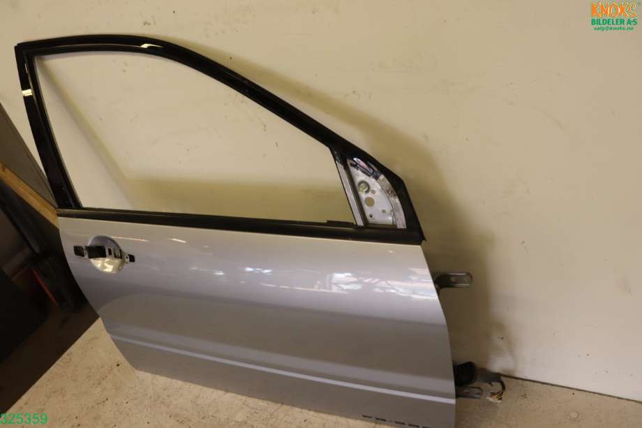 Dør høyre foran til Mitsubishi Lancer 2003-2007 (Mitsubishi|5700A040|)