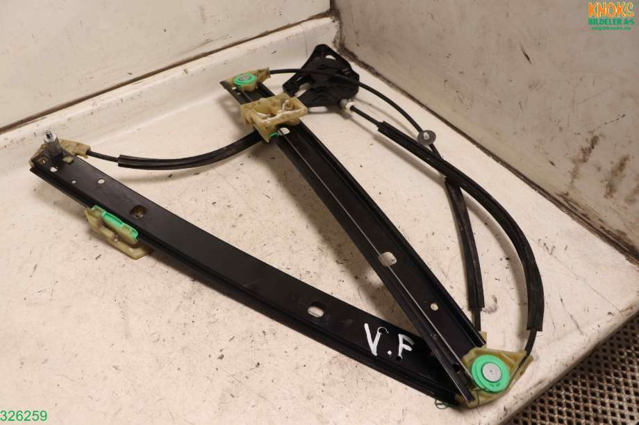 Ruteheis til Audi Q3 2011-2014 (Type I, Fase 1) (AUDI|8U0 837 461|)