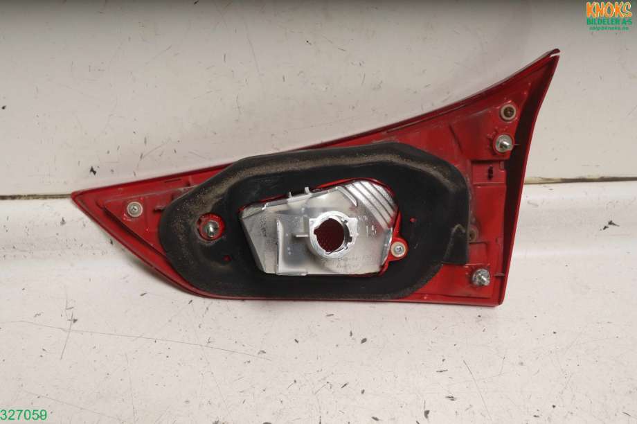 Baklykt venstre indre til Toyota Auris 2013-2015 (Type II, Fase 1)  (TOYOTA|8159102490|)