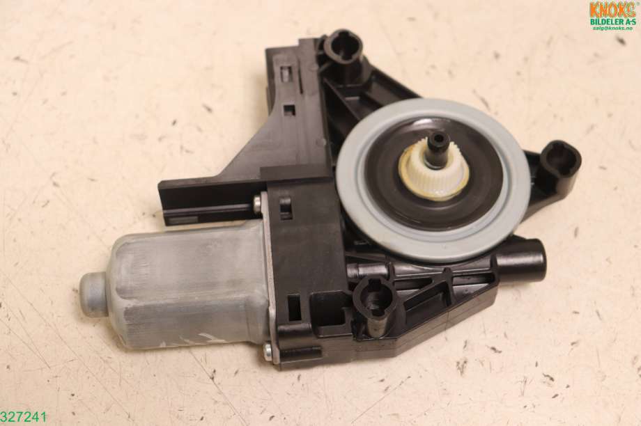 Ruteheis høyre til Volvo XC60 2008-2013 (Type I, Fase 1)  (VOLVO|31253064|)