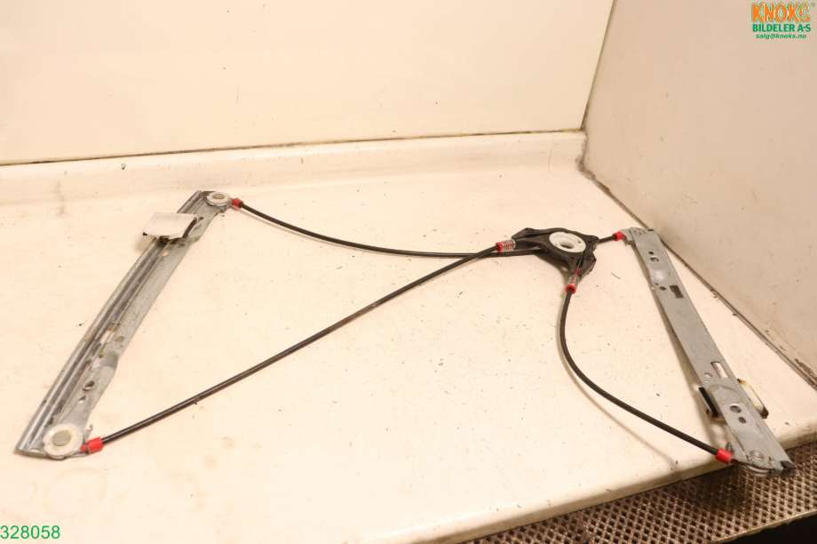 Ruteheis til Ford Fiesta 2008-2012 (Type VI, Fase 1) (FORD|1836011|)