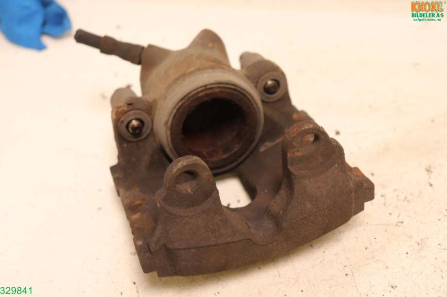 Bremsecaliper høyre foran til BMW X3 2003-2006 (Fase 1) (E83) (E83) (BMW|34 11 6 765 882|)