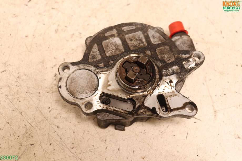 Vakuumpumpe til VW Passat 2011-2015 (B7) (B7) (VOLKSWAGEN|03L 145 100 F|)