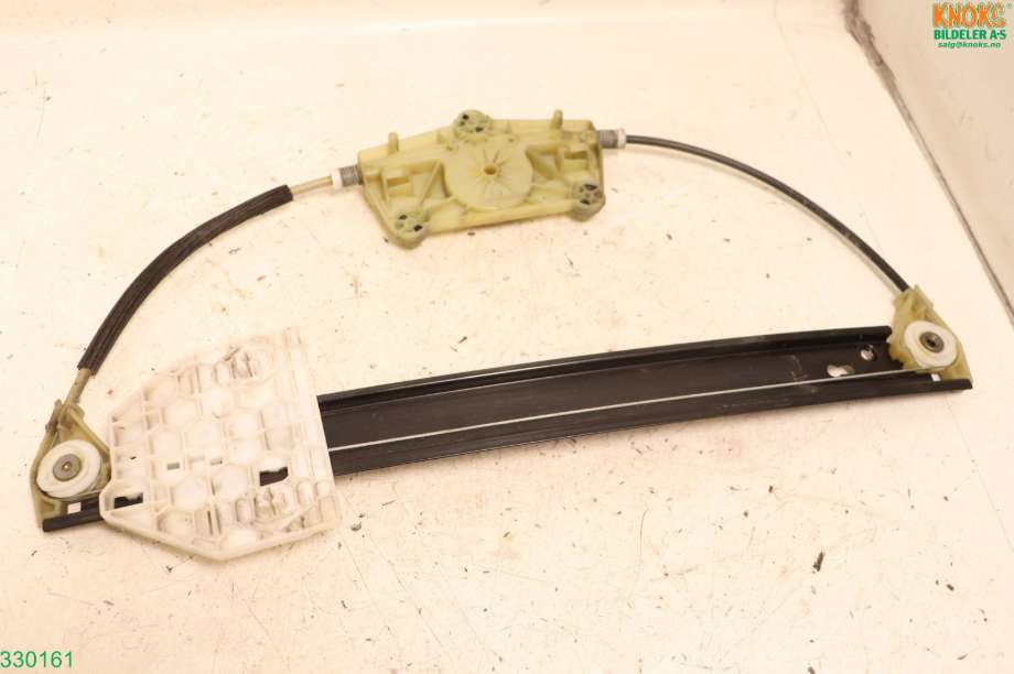 Ruteheis til Audi A6, Allroad 2006-2008 (Type II, Fase 1) (C6) (C6) (AUDI|4F0 839 461 B|)