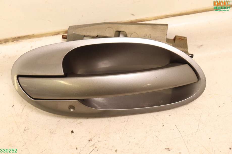 Dørhåndtak utv høyre bak til BMW 7-Serie 2000-2008 (E65/E66/E67/E88) (E65/E66/E67/E88) (BMW|51 21 0 140 536|)