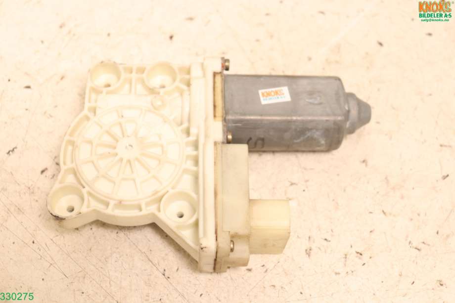 Ruteheis høyre til BMW 7-Serie 2000-2008 (E65/E66/E67/E88) (E65/E66/E67/E88) (BMW|67 62 8 382 002|)