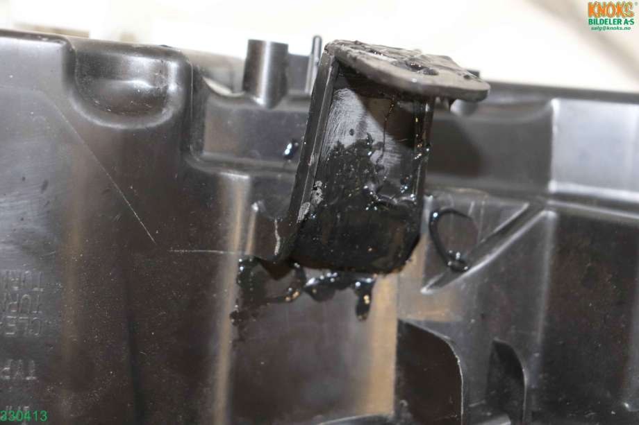 Frontlykt høyre halogen til Nissan Leaf 2011-2017 (Type I) (NISSAN|260103NF5A|)