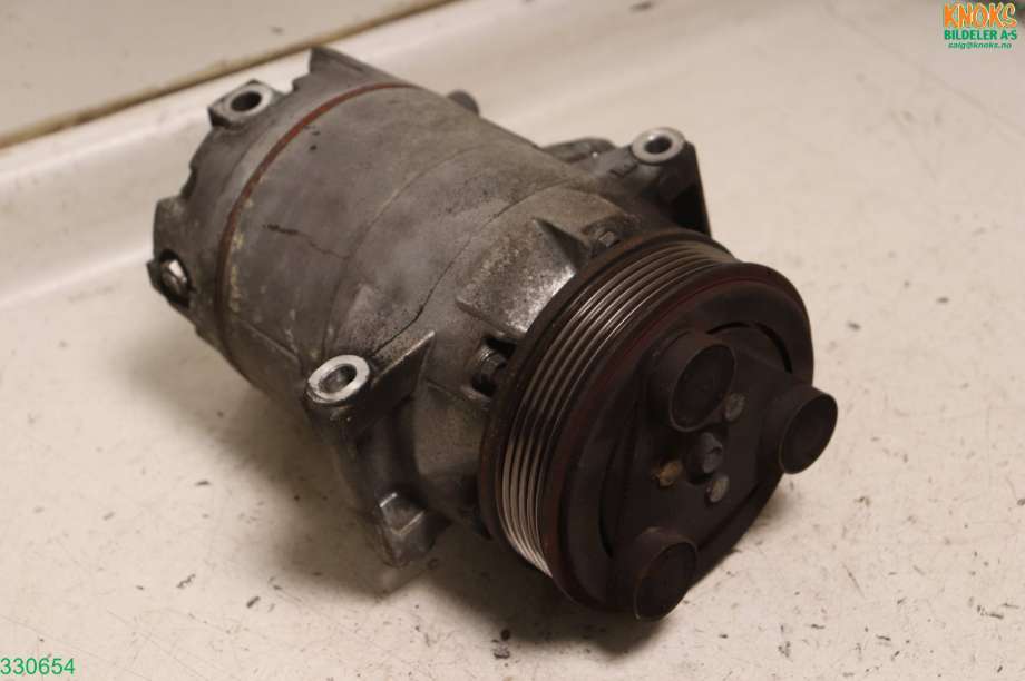 Aircondition kompressor til Nissan Qashqai 2007-2010 (Type I, Fase 1) (NISSAN|926001DB4A|)