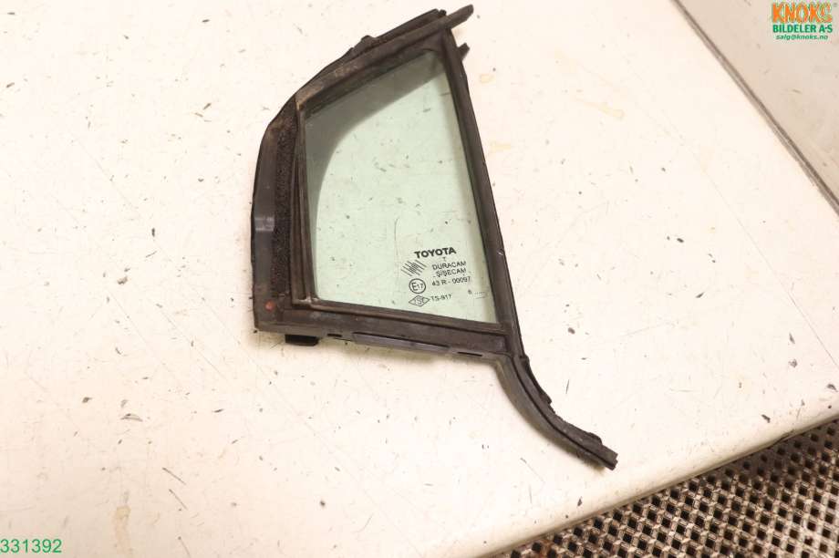 Diverse deler til Toyota Yaris 2006-2009 (Type II, Fase 1) (TOYOTA|681260D010|)