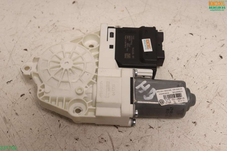 Ruteheis høyre til VW CC, 2008-2012 (PASSAT CC) (PASSAT CC) (VOLKSWAGEN|3C8 959 704 B)