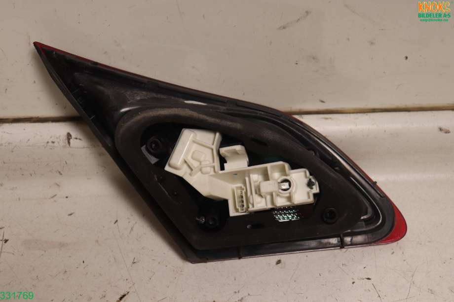 Baklykt høyre indre til Opel Astra J 2010-2015  (OPEL|13319950|)