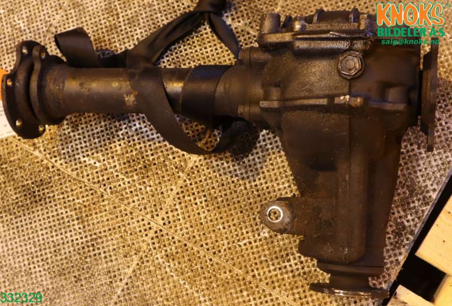 Kardang til Toyota Hiace 2007-2012 (Fase 3)  (TOYOTA|4111026570|)