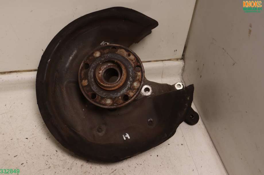 Hjulspindel høyre bak til Škoda Superb 2008-2015 (Type II) (SKODA|1K0 505 434|)