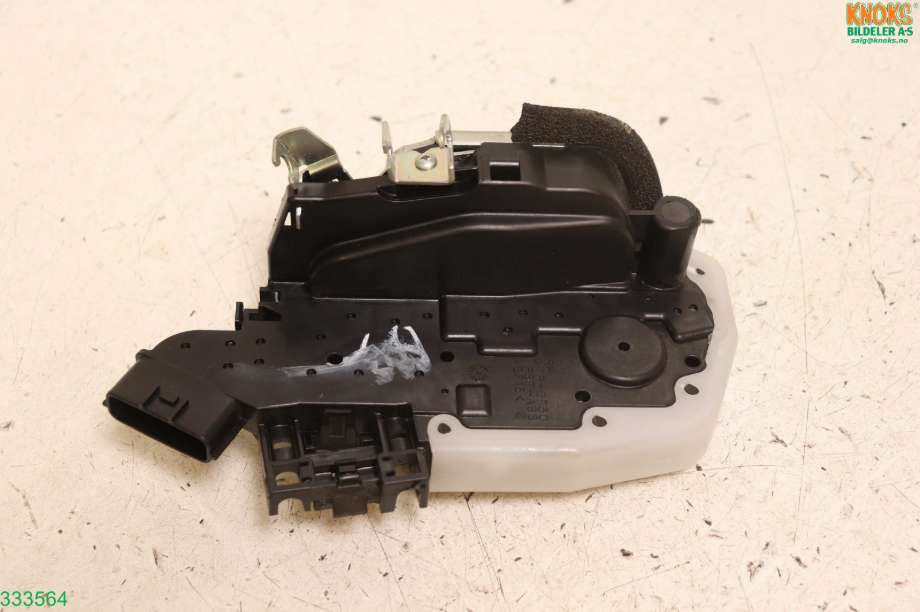 Låsekasse høyre til Nissan Micra 2011-2017 (K13) (K13) (NISSAN|825001HH0C|)