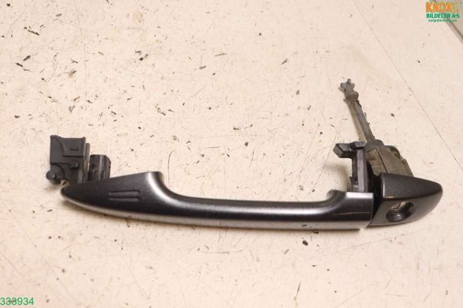 Dørhåndtak utv venstre foran til Toyota Avensis, 2009-2015 (Type III, Fase 1) (TOYOTA|6921005090B0)