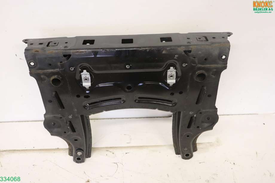 Travers foran hoved til Smart Fortwo 2015-->> (Type III) (C453) (C453) (SMART|A 453 330 66 00|)