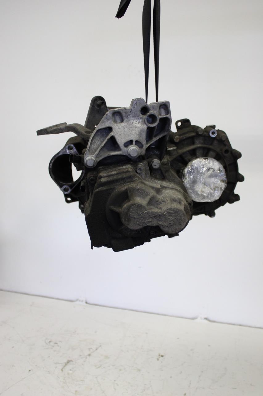 Girkasse manuell 6-trinn til VW Passat 2011-2015 (B7) (B7) (VOLKSWAGEN|02S 300 047 M|)