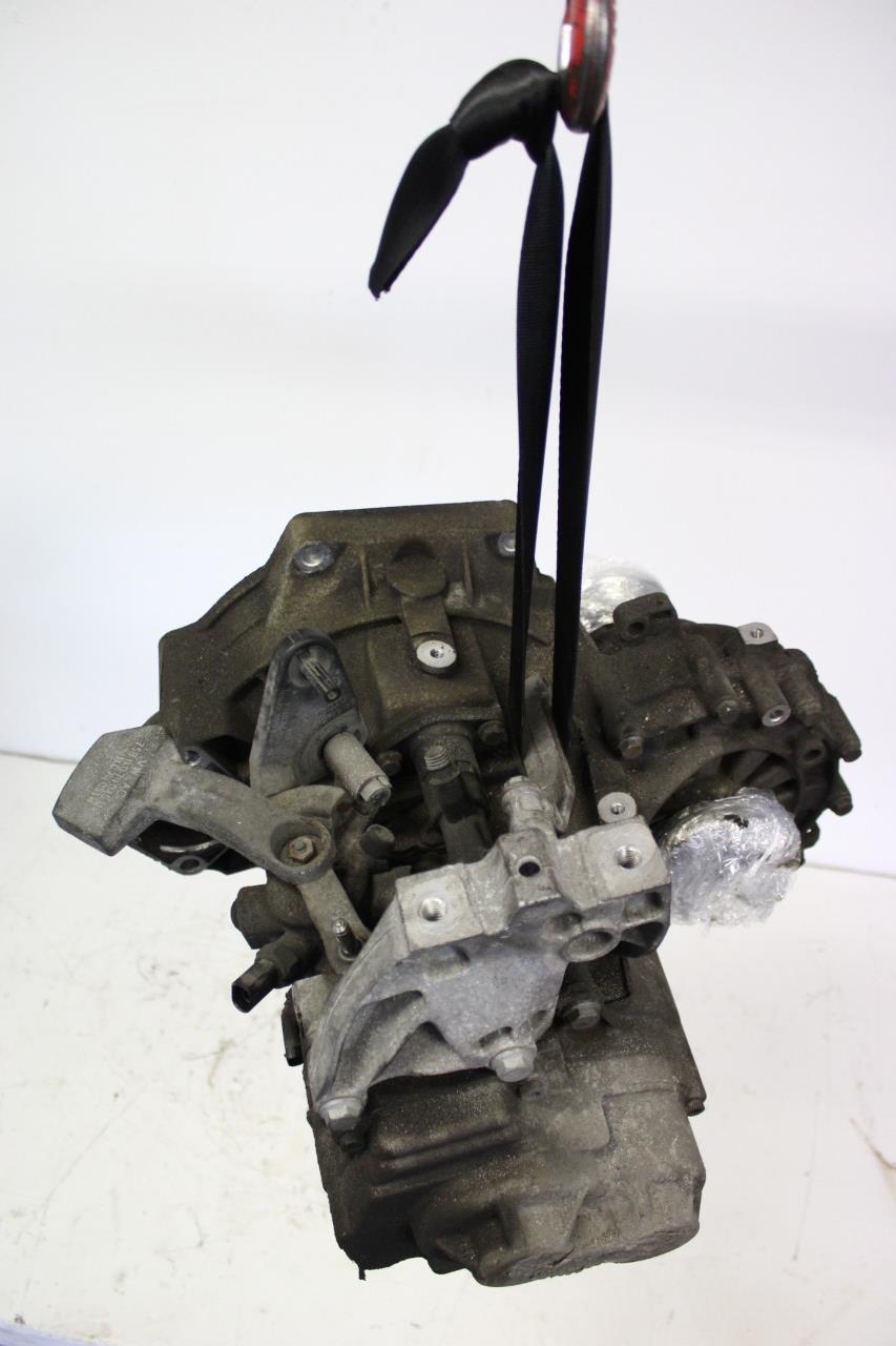 Girkasse manuell 6-trinn til VW Passat 2011-2015 (B7) (B7) (VOLKSWAGEN|02S 300 047 M|)