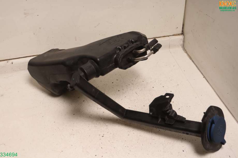 Spylertank til Mercedes E-Klasse 2016-2023 (W213) (W213) (MERCEDES|A 205 869 02 20|)