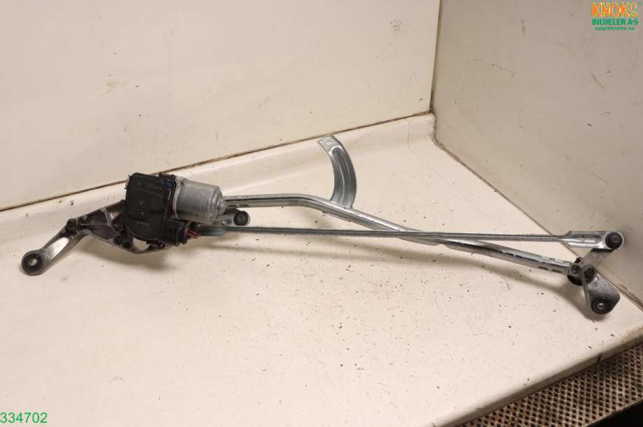 Viskermotor frontrute til Mercedes E-Klasse 2016-2023 (W213) (W213) (MERCEDES|A 213 820 58 04|)