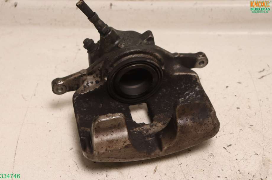 Bremsecaliper høyre foran til Mercedes E-Klasse 2016-2023 (W213) (W213) (MERCEDES|A 205 421 04 81|)