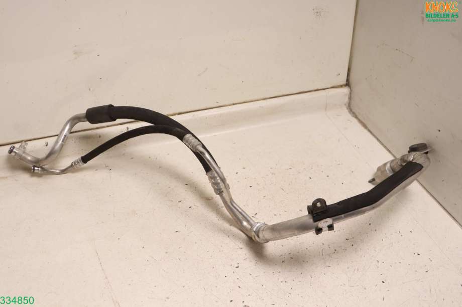 Aircondition rør til Mercedes E-Klasse 2013-2016 (Fase 2) (W212) (W212) (MERCEDES|A 212 830 82 00|)