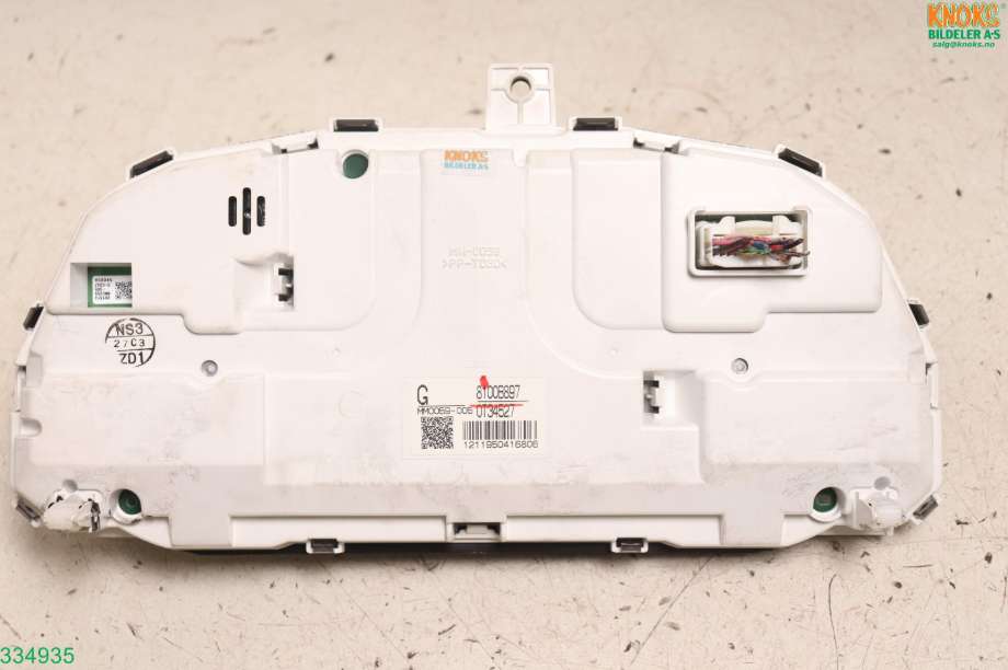 Instrumentpanel til Mitsubishi Outlander 2012-2015 (Type III, Fase 1)  (MITSUBISHI|8100B897|)