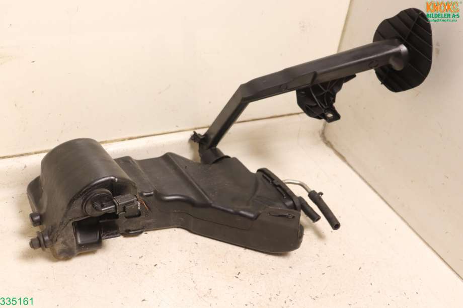 Spylertank til Mercedes E-Klasse 2016-2023 (W213) (W213) (MERCEDES|A 205 869 02 20|)