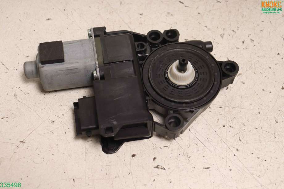 Ruteheis høyre til Hyundai i40 2012-2017  (HYUNDAI|82460 3Z010|)