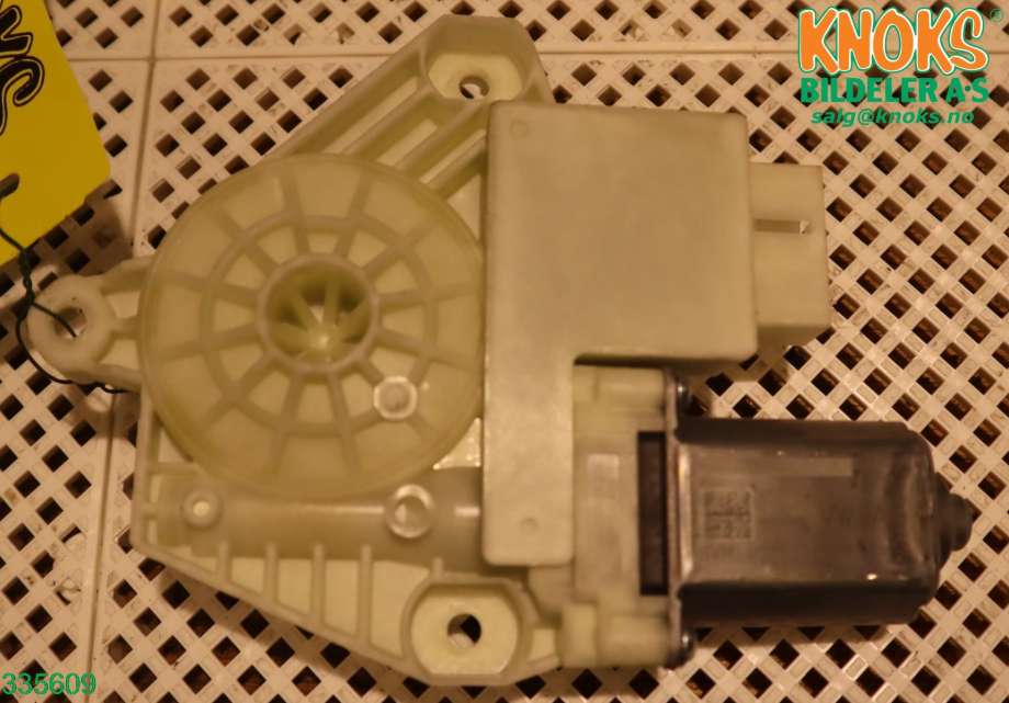 Ruteheis venstre til VW Golf VII 2012-2017 (Fase 1) (VOLKSWAGEN|5G4 839 461 C|)