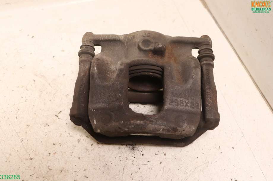 Bremsecaliper venstre foran til Mercedes B-Klasse 2011-2018 (W246) (W246) (MERCEDES|A 000 421 67 81|)