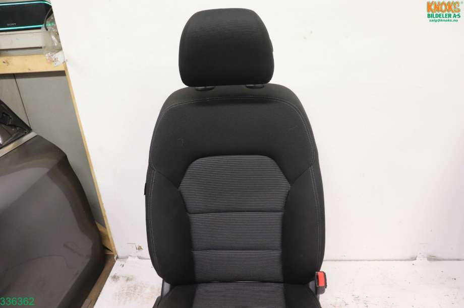 Sete foran høyre til Mercedes B-Klasse 2011-2018 (W246) (W246) (MERCEDES|)