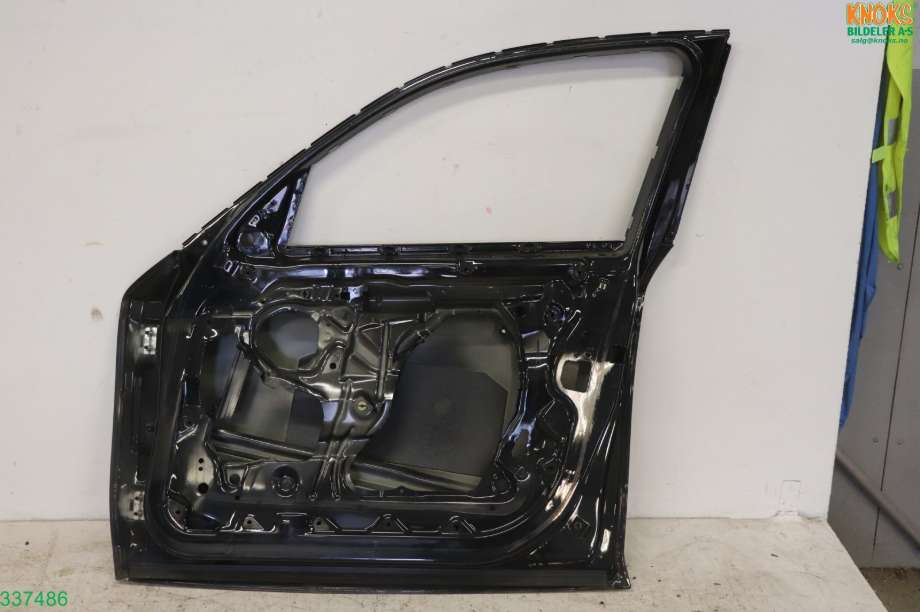Dør høyre foran til BMW 1-Serie 2004-2011 (E81/E82/E87/E88) (E81/E82/E87/E88) (BMW|41 51 7 191 012|)
