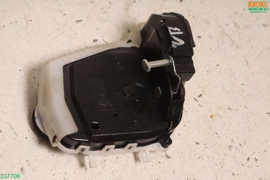 Låsekasse venstre til Toyota Yaris 2012-2014 (Type III, Fase 1)  (TOYOTA|690600D110|)