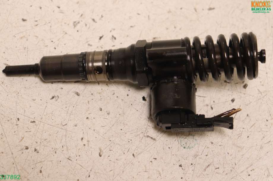 Dyse innsprøyting diesel til Audi A6 2005-2008 (Type III, Fase 1) (C6) (C6) (AUDI|03G 130 073 G|)