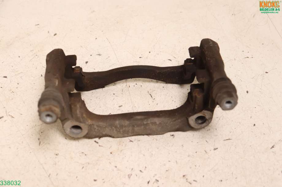 Bremsecaliper brakett til Mercedes B-Klasse, 2011-2018 (W246) (W246) (MERCEDES B250|A 000 421 59 06)