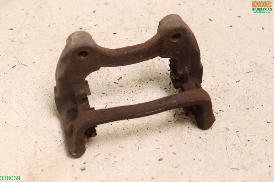 Bremsecaliper brakett til Mercedes B-Klasse, 2011-2018 (W246) (W246) (MERCEDES B250|A 000 423 08 06)