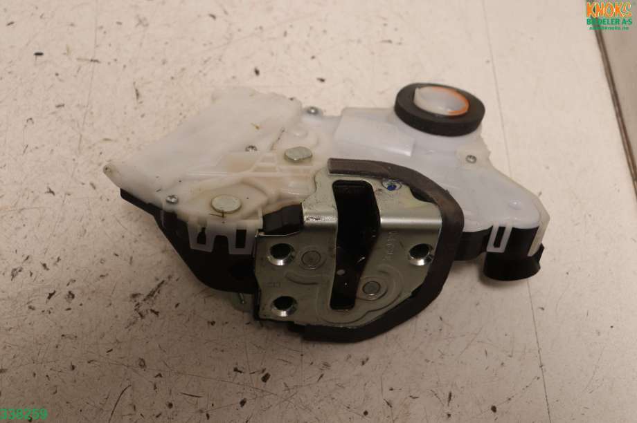 Låsekasse høyre foran til Toyota Yaris 2009-2011 (Type II, Fase 2) (TOYOTA|690300D340|)