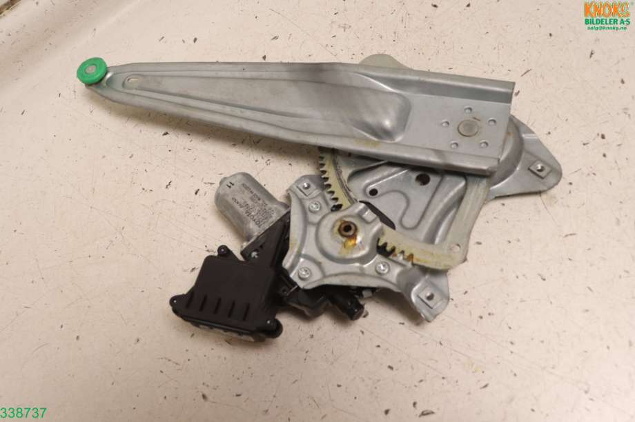 Ruteheis høyre til Toyota Avensis 2009-2015 (Type III, Fase 1)  (TOYOTA|6983005130|)
