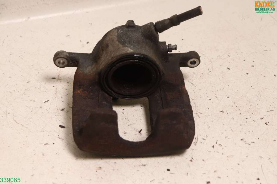 Bremsecaliper høyre foran til Mercedes B-Klasse 2011-2018 (W246) (W246) (MERCEDES|A 000 421 68 81|)